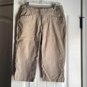 Lee Pull On Mid rise Capris Khaki